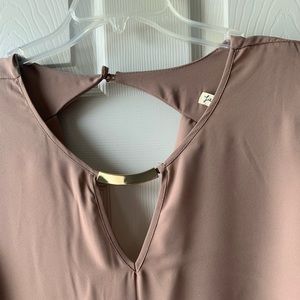 Woman’s Brown Top XL